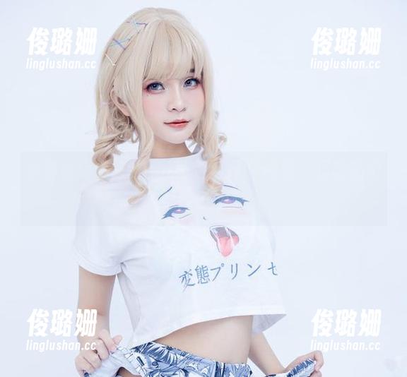 水着合集中Azami卖萌到什么程度，我眼睛可是酸了哦！