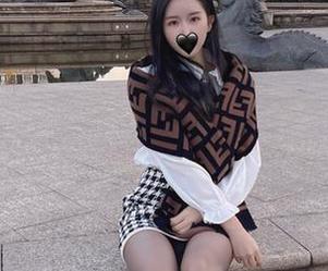 微密圈 - July芝岚的美图私拍大合集：每次“嘿，sir”，旁边的小狗都在翻白眼。