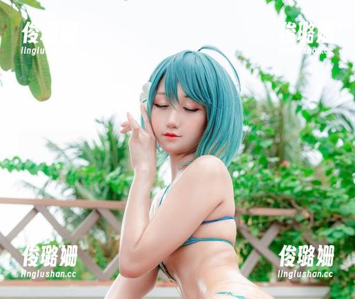 KuukoW的浴室里，免费套图让人目不转睛！