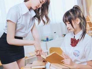 喵糖映画的棕色女仆装，难道是新一季的宅文化？更新的图片要带上眼镜！别眨眼哦！