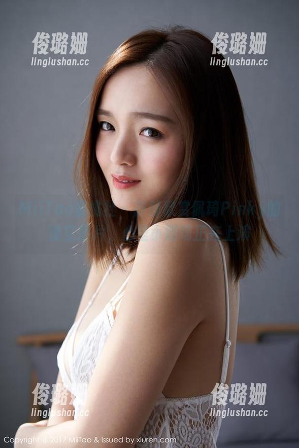 MiiTao蜜桃社 - 静静欣赏佩琦Pinky的镂空图片，心里小剧场正在上演