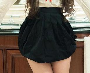 TuiGirl推女郎 - 冯雨芝写真集里的死库水：偶尔偷瞄，竟然发现水中的倒影也是一幅画。