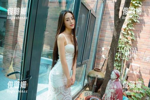 UGirls尤果网 - 温鈊怡情绪满分，原图壁纸直呼加倍，甜到我快要溶化。