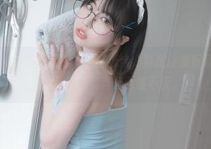 当Uhye(이유혜)遇上可爱，这壁纸合集真是让我反复意淫，想象中的那些场景真是百看不厌。