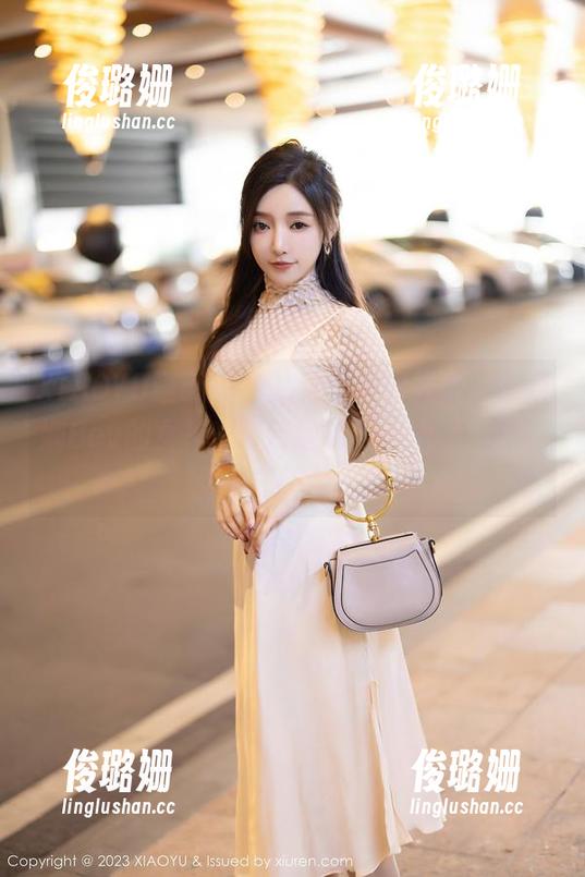 XIAOYU语画界-郑颖姗Bev XIAOYU语画界 - 从这张原图开始,郑颖姗Bev的女神光环已经铺天盖地了,太会了。
