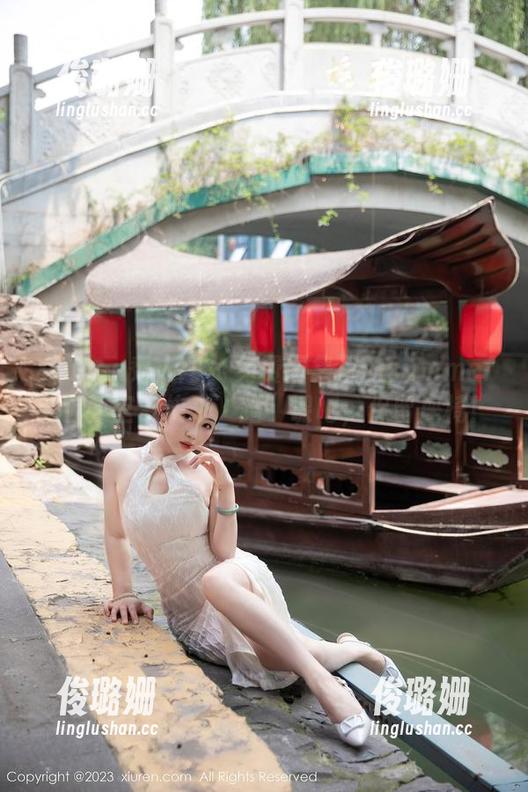 Xiuren秀人网-summer宝宝 Xiuren秀人网 - 免费图集里的summer宝宝教室,快来“蹭”课吧,保留座椅!