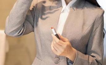 Xiuren秀人网 - 图集中竟然能找到唐翩翩的白衬衫，这气质希望就是单纯的衣服吗？
