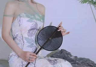 Xiuren秀人网 - 徐莉芝Booty的女神合集，保证让你的屏幕闪光不停！