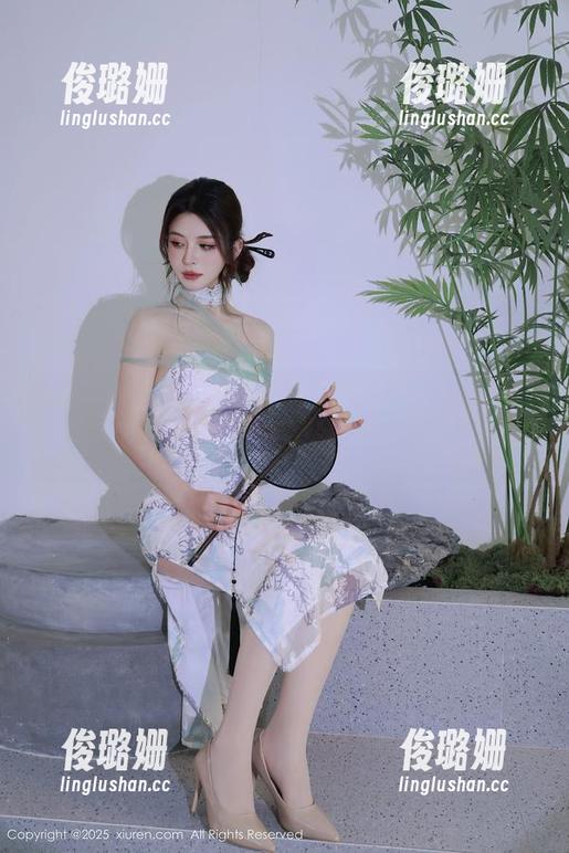 Xiuren秀人网 - 徐莉芝Booty的女神合集，保证让你的屏幕闪光不停！