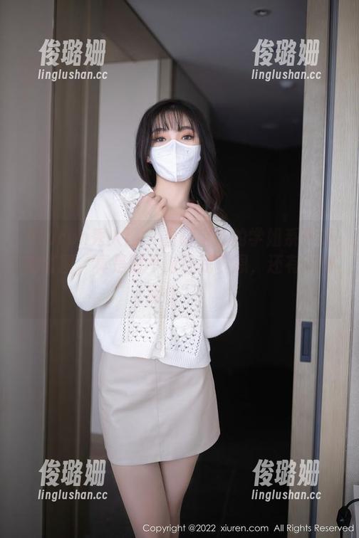 Xiuren秀人网 - 看曦宝儿的学姐系列免费套图，真是时不时让我“恩，还有这种操作”！