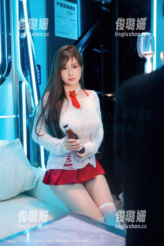 Xiuren秀人网 - 明明是双人，却没见圣光，陈柒柒又一次成功让我惊喜。