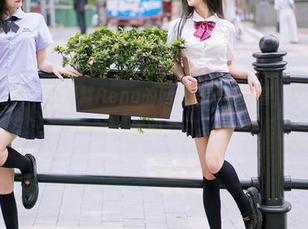 YouMi尤蜜荟 - 小海臀Rena的网盘总是有惊喜，这女孩合集你懂的。