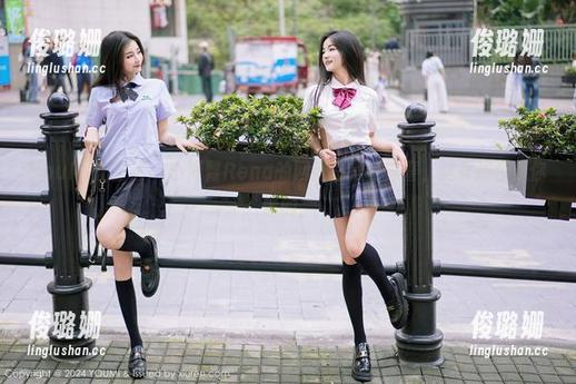 YouMi尤蜜荟 - 小海臀Rena的网盘总是有惊喜，这女孩合集你懂的。