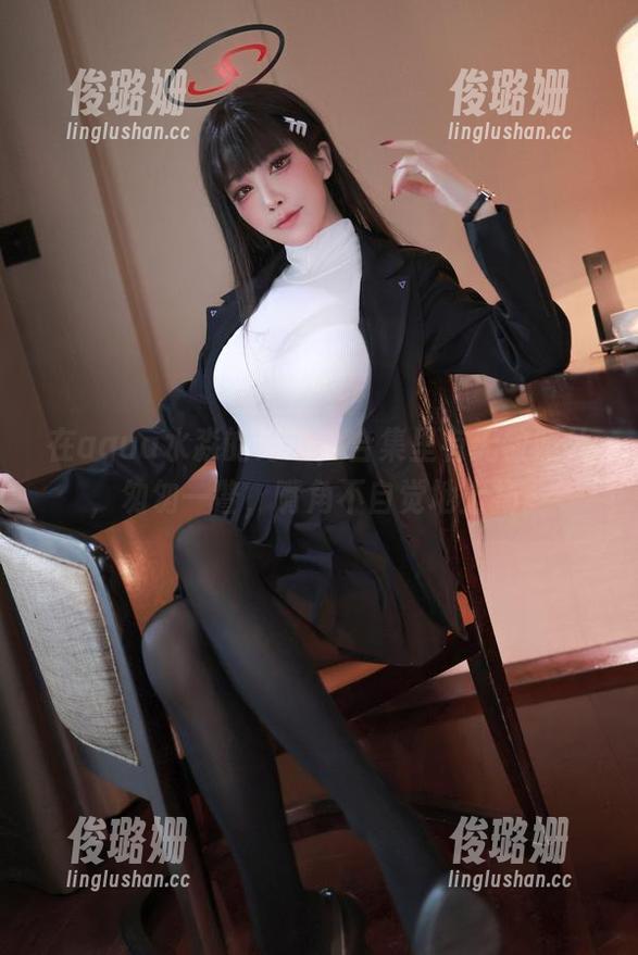 aqua水淼 在aqua水淼的海边,合集里有无数照片,匆匆一瞥,嘴角不自觉地上扬。