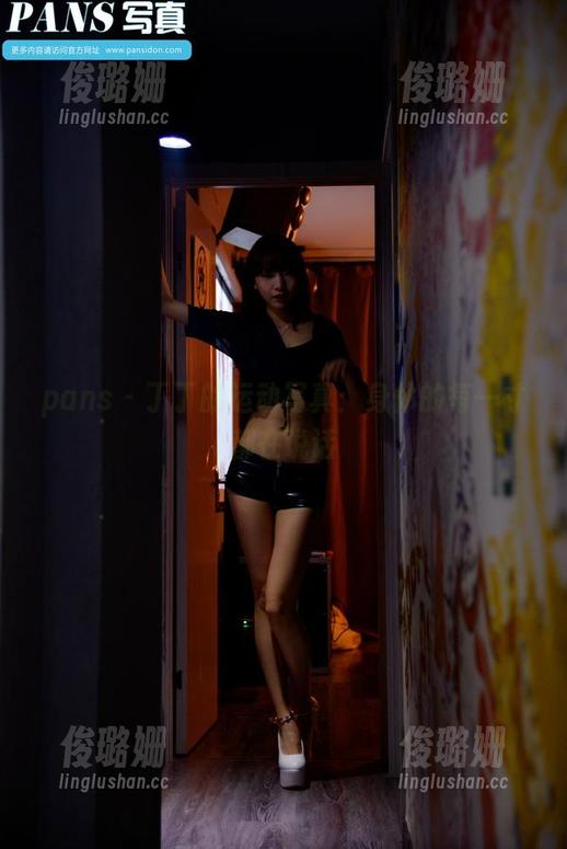 pans-丁丁 pans - 丁丁的运动写真:身体的每一寸都在说话