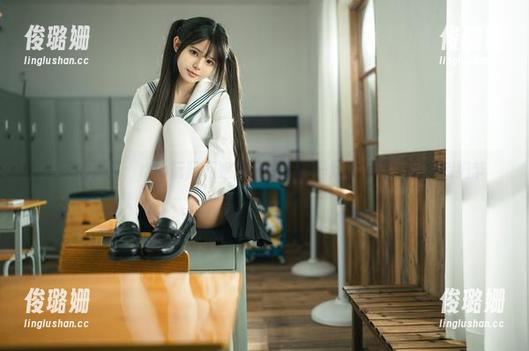 rua阮阮 今天的更新:rua阮阮和她的另一半——双人写真,别问我细节
