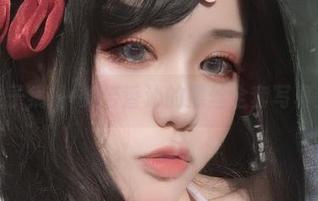 笑到肚子痛!一笑芳香沁的黑丝全套写真太有趣