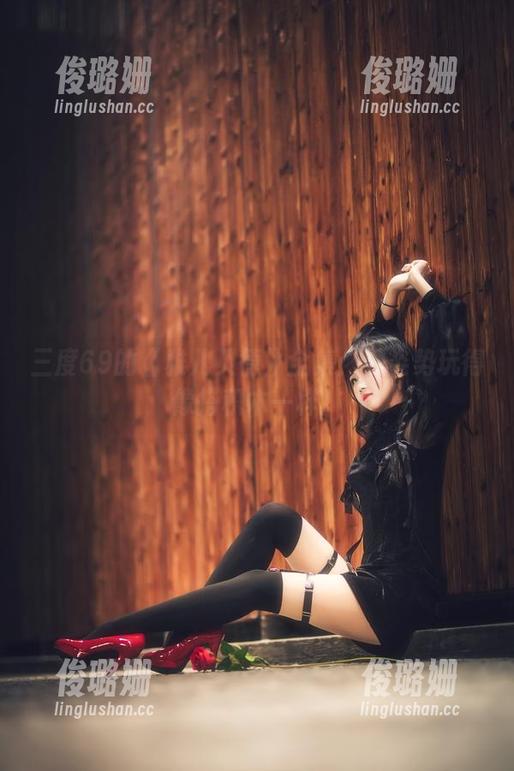 三度69的《雅儿贝德》全集：把姿势玩得像搭积木一样！