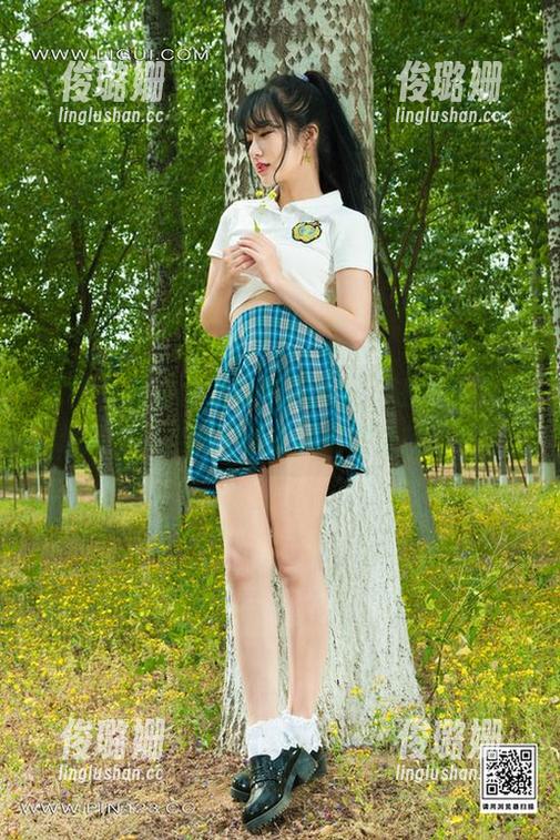 丽柜-潼潼 丽柜 - 潼潼的透明高清合集,让你忍不住想问:“这是不是衣服的隐身技能?”