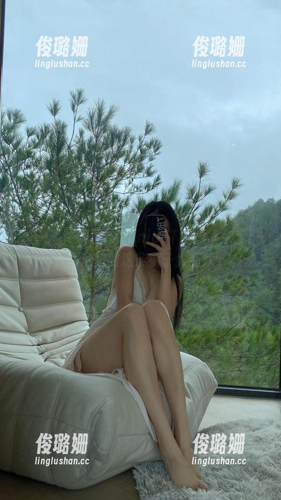微密圈 - 俏妞qiaoniuTT的短裤全套！图片里的这条裤子太有戏