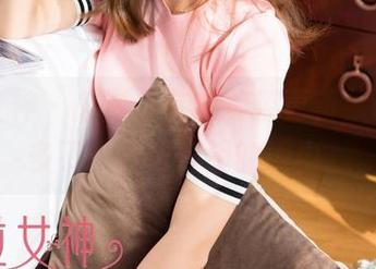 克拉女神 - 感谢小芹的美腿更新，让我又多了一竹竿仰望的理由。