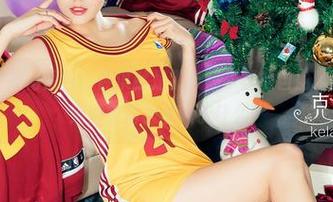 克拉女神 - 短裙图包：钟淇就是那条裙子里的自由精神，真想知道她的裙子里藏了什么！