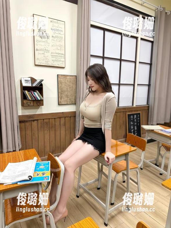 微密圈 - 可可西yyy图包上线，黑丝蒙眼到底有啥魔力，竟让我停不下来