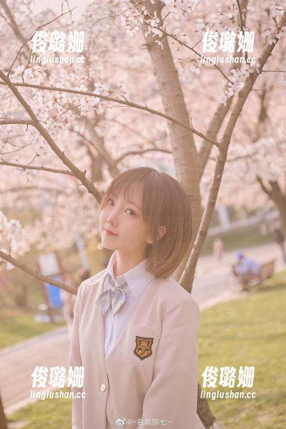 名赖弥七 免费兔女郎合集,名赖弥七带你领略如何不小心把自己穿成了原创卡通角色!