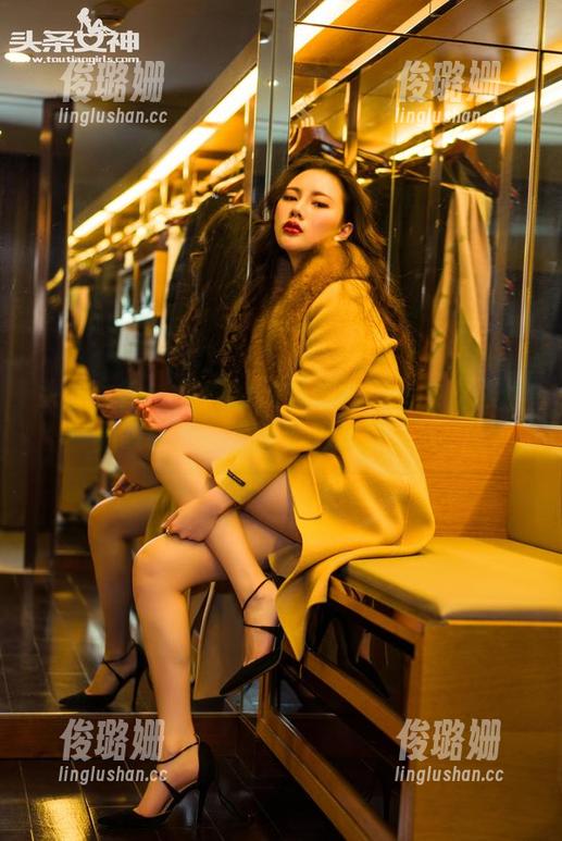 头条女神-周思超 头条女神 - 突然被周思超的海军学生服作品吸引了,是我变得挑剔了吗?