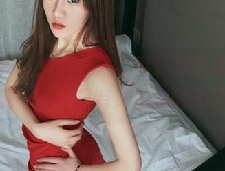 头条女神 - 突破常规，尹菲作品集分享：秘书不是只有冷冰冰的影子