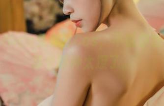 奈汐酱Nice兔女郎Cos，不说你也知道，那个眼神太撩了。