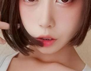 奈汐酱Nice短裤美图，报备小心肝，请注意：“穿上这一条，保证让你耳边飘起歌声！”