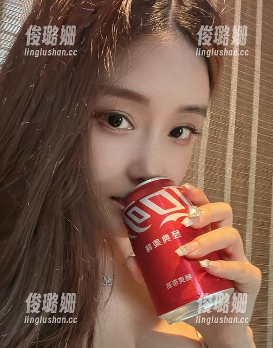 奶雯 微密圈 - 没圣光的酒店,奶雯一角的迷离图片。