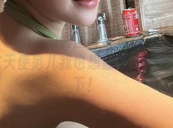 微密圈 - 奶雯的套图其实是在改造我的审美？这天使范儿我也想金光闪闪地体验一下！