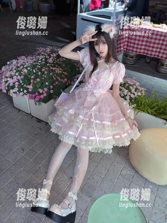 妖君白研，没事就来一组兽耳阿米娅写真，空气都变得奇怪了