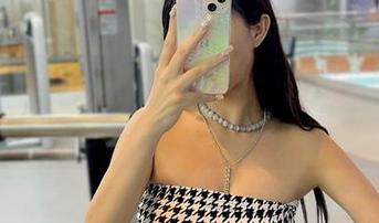 微密圈 - 小猫咪ck的图库：就问，你见过这样的御姐吗？