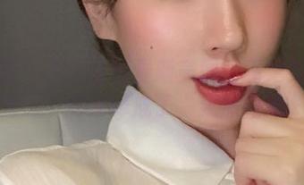微密圈 - 小芯酱的最新美图：看她如何把御姐这个词演绎成了“果然是她”！