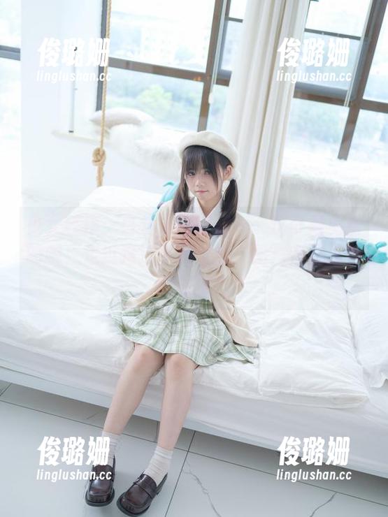 少女秩序 少女秩序:白丝米色短裙——这可是免费的哦,走过路过不要错过,图片在这里等你来撩!