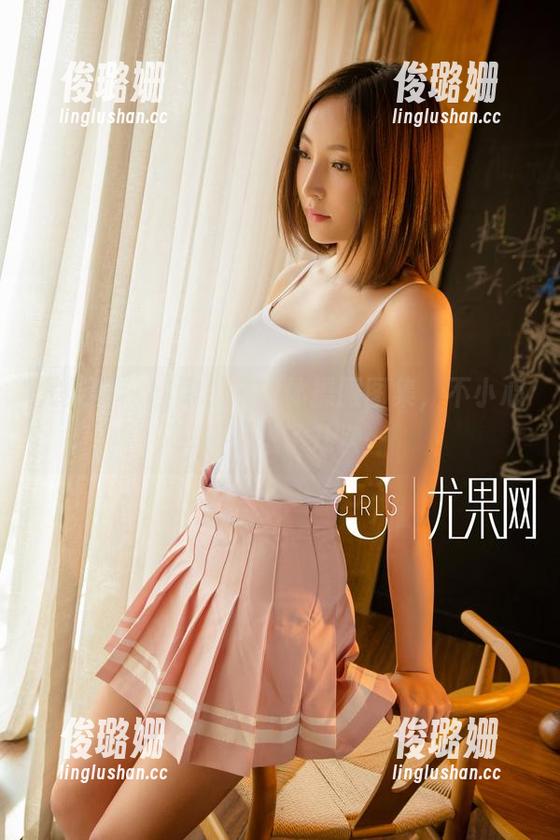 尤果网 - 翻阅米妮的体操服图集，不小心叫人多想了几次…