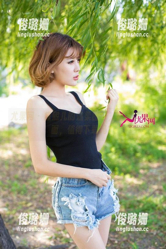 尤果网 - 黛熙儿的温柔图包，宛如春风拂面，值得下载吗？