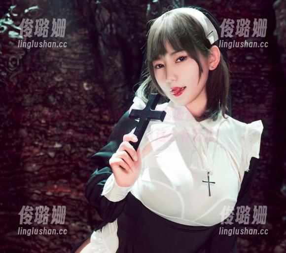 看了星澜想来杯珍珠奶茶的制服套图，才明白原来准时上班也可以这么有范儿！