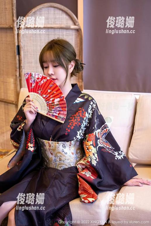 星颜社 - 刘钰儿礼服套图：好像每一秒都在炫耀什么