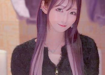 月城委员会狐娘巫女图：有点古灵精怪，但又忍不住想多看几眼