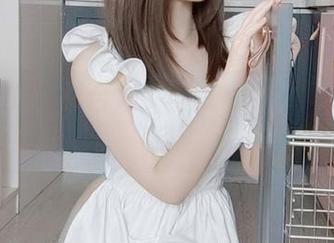 朝雾爱的写真合集：套装和我不可思议的默契