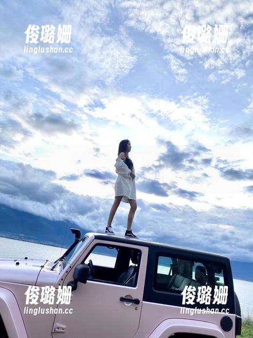 微密圈 - 有没有见过这样的牛仔裤？林子喵Lynne亲自私拍，直接让人瞩目。
