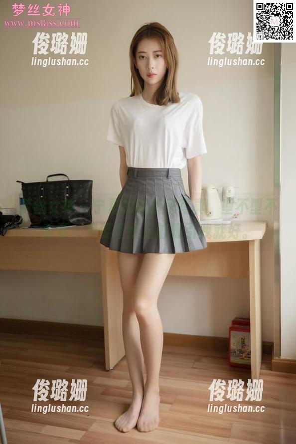 梦丝女神 - 宁夏的新裤子写真，型不型不重要，只要壁纸足够吸引我就好。