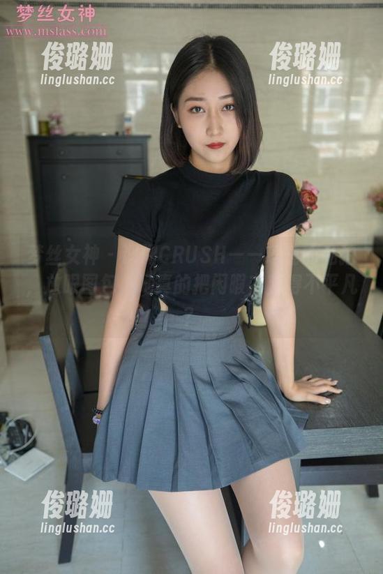 梦丝女神 - 课间CRUSH——瑶瑶的私拍，放眼图包，她真的把闲暇亦变得不平凡？