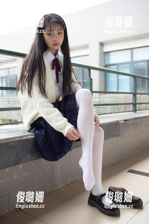 蹦跶在红色校服里的美足合集更新，森萝财团又双叒叕来了！