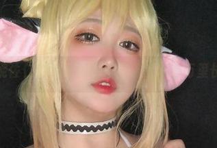 椒妮佐仁的美足图包，穿着幸福的万里长靴