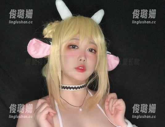 椒妮佐仁的美足图包，穿着幸福的万里长靴